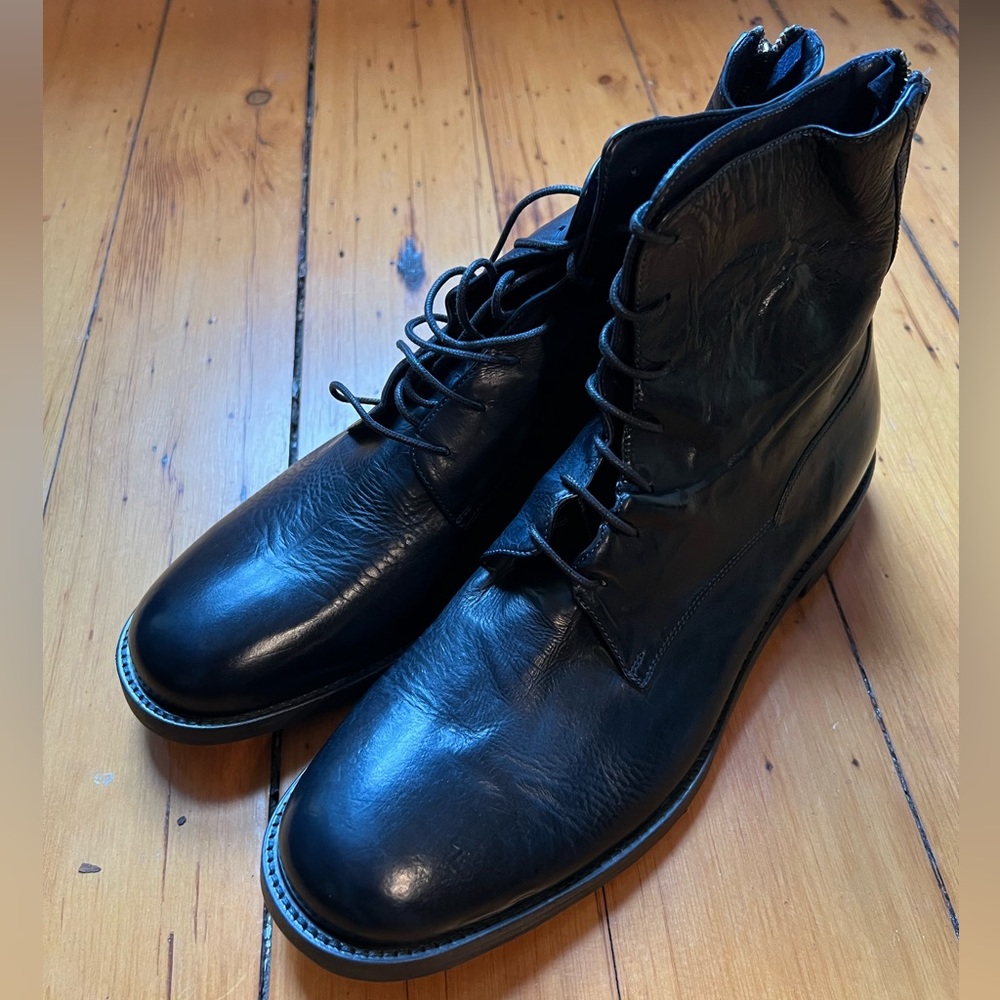 Emporio Armani lace up boots ”NEW”, never been worn.